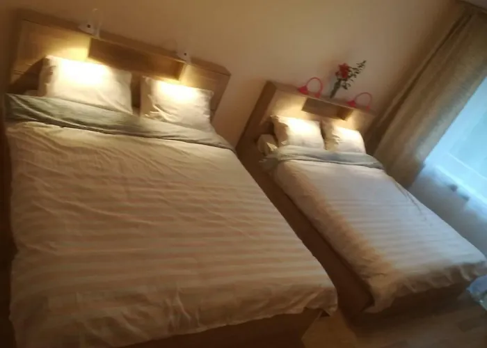 Guest house Couple Getaway To A Freshly Renovated