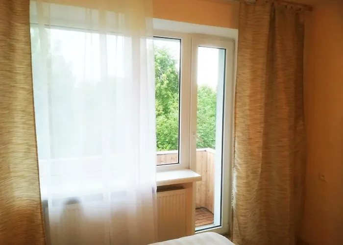 Couple Getaway To A Freshly Renovated Guest house *