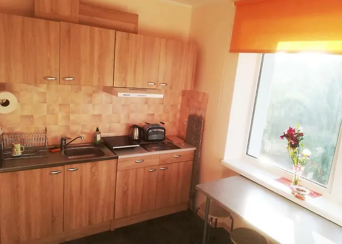 Couple Getaway To A Freshly Renovated Guest house *